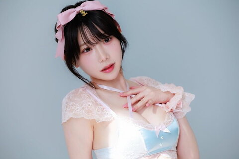 Momota Uta nude photo 24