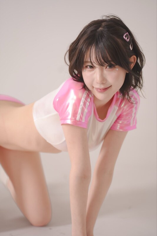 Momota Uta nude photo 8