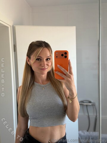 MonaMystery photo 4