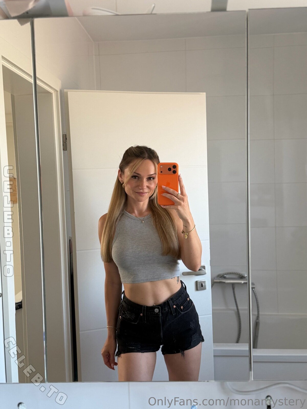 MonaMystery nude photo 5