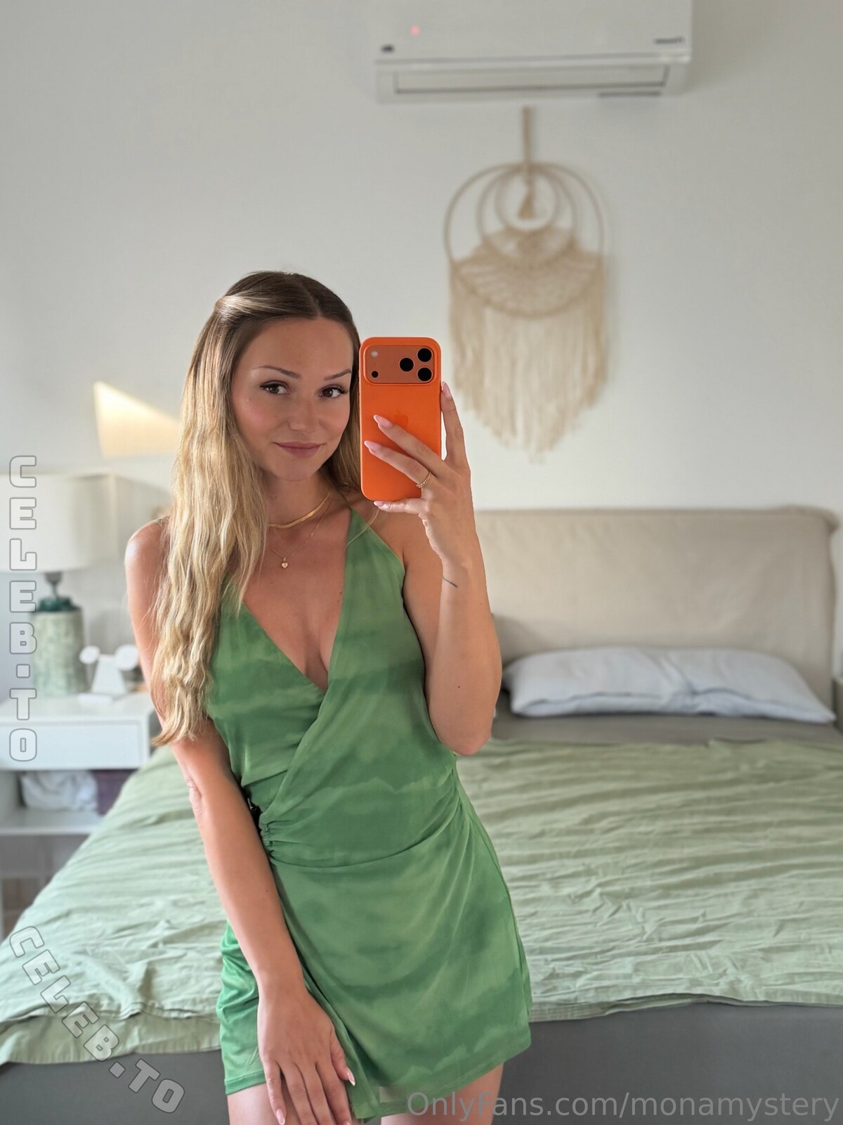 MonaMystery nude photo 4
