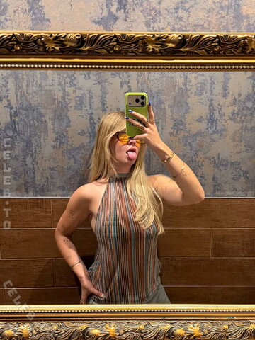 Monawithoutlisa – New Instagram post with pictures from the past days.