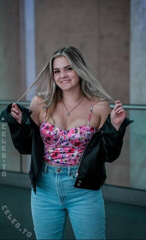 Mondwika nude photo 30