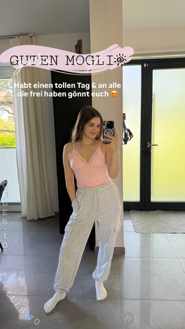 Mondwika nude photo 6