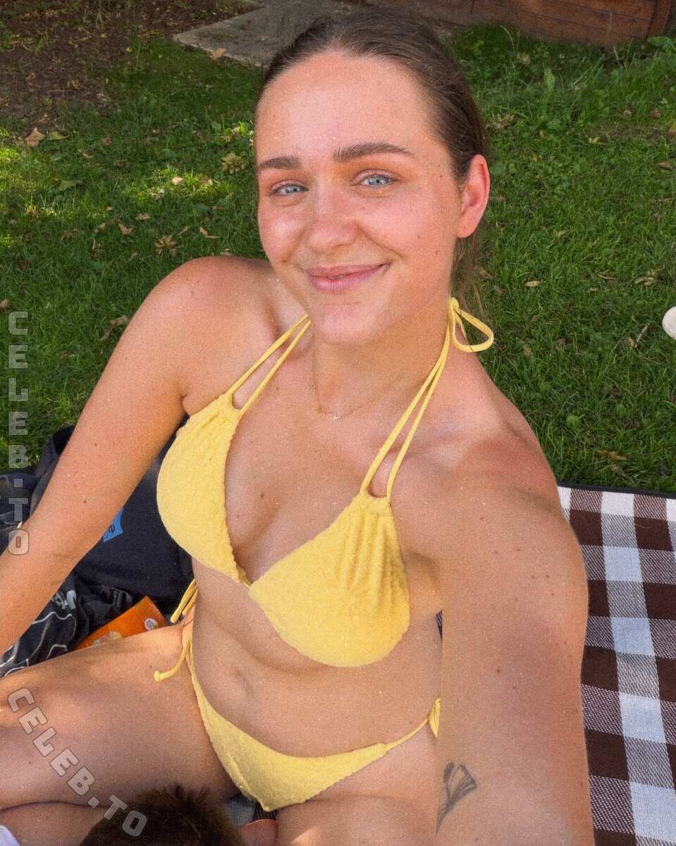 Mone Mahoni nude photo 1