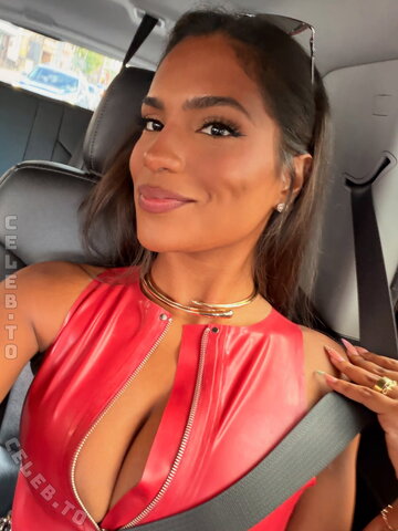 Monet McMichael nude photo 2