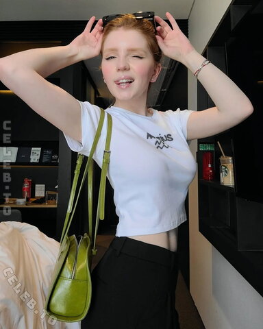 monominji nude photo 10