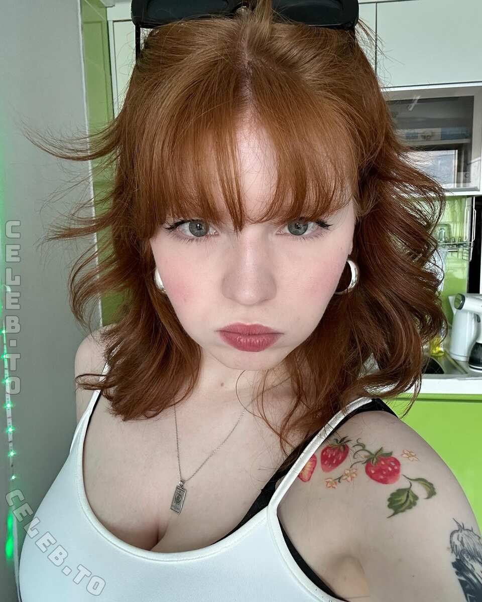 monominji nude photo 17