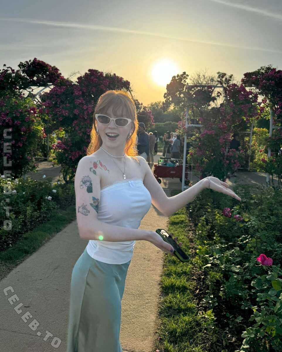 monominji nude photo 21