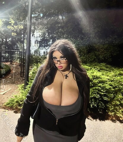 montanakimbrly nude photo 1