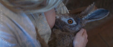 Morfydd Clark breastfeeds in the movie "Starve Acre" (2023).