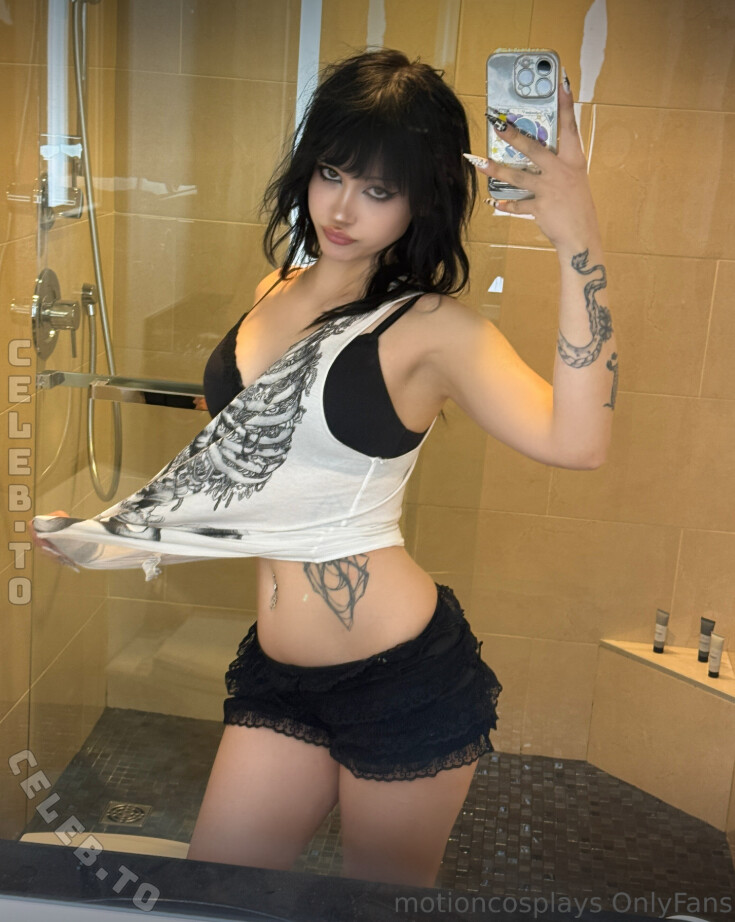 Motioncosplays nude photo 1