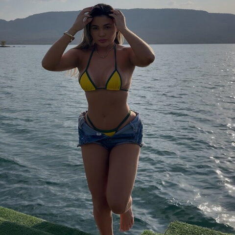 Márcia Araújo nude photo 8