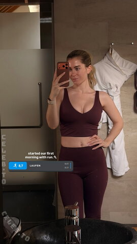 Mrs. Bella nude photo 20
