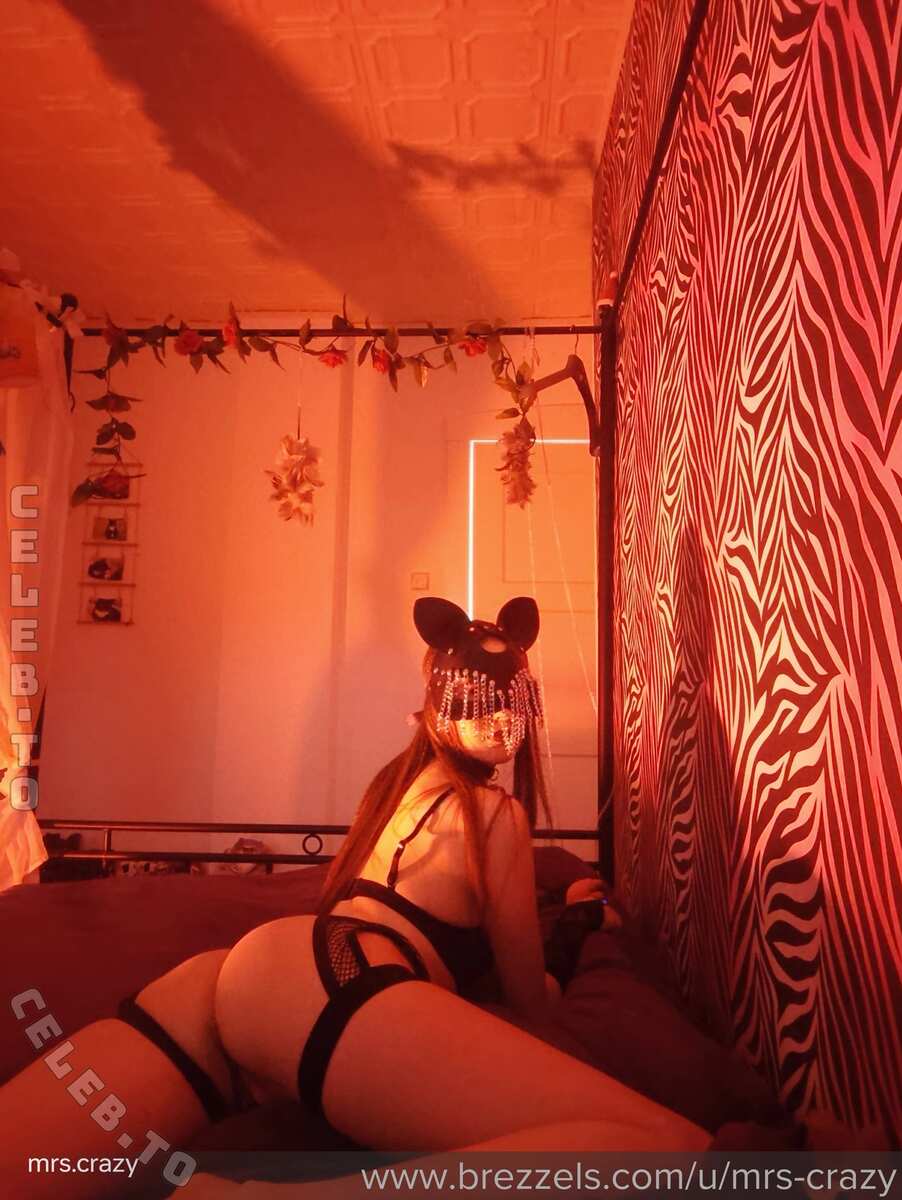 mrs.crazy nude photo 7