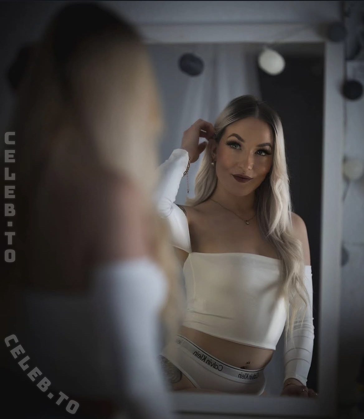 mrs.mineee nude photo 1