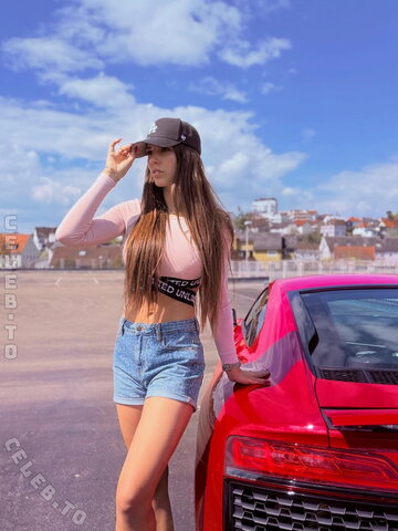 mrs.vickeey – VIKTORIA FUERST​🏊🏽‍♀️swim🚴🏽‍♀️bike🏃🏽‍♀️run​👩🏽‍✈️ Future pilot​🌍 Travel the world​