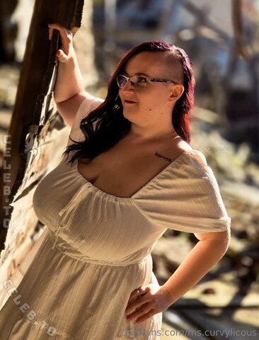 ms.curvylicous nude photo 104