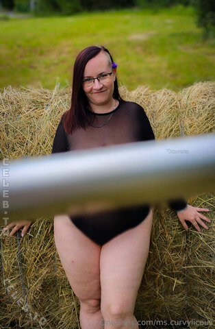 ms.curvylicous nude photo 101