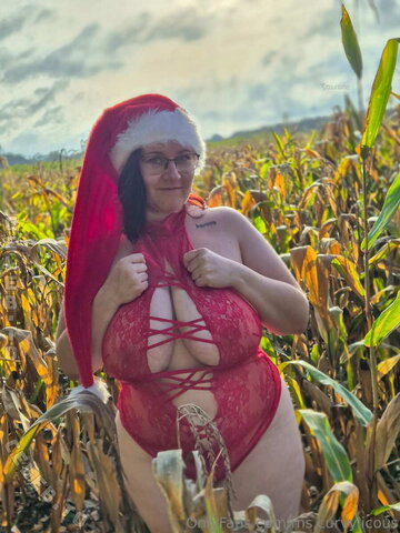 ms.curvylicous nude photo 92