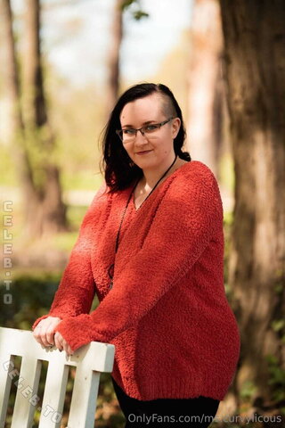 ms.curvylicous nude photo 73