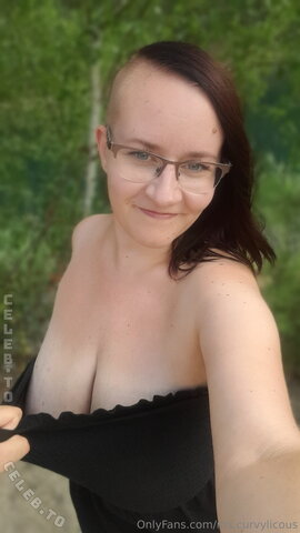 ms.curvylicous nude photo 14