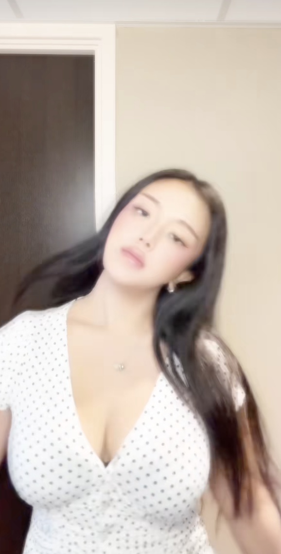 ms.nik4a nude photo 3