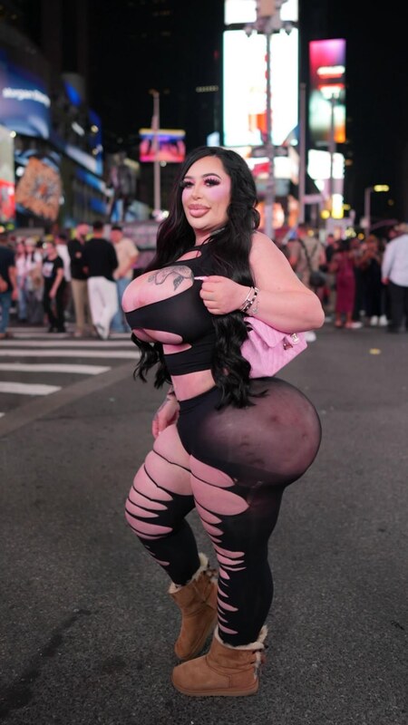 mssnewbooty nude photo 2