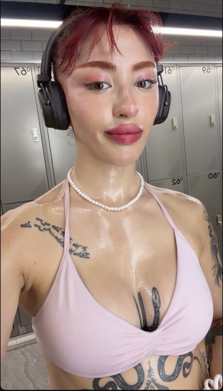 mukemmelnesli nude photo 16