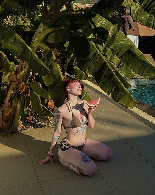 mukemmelnesli nude photo 25