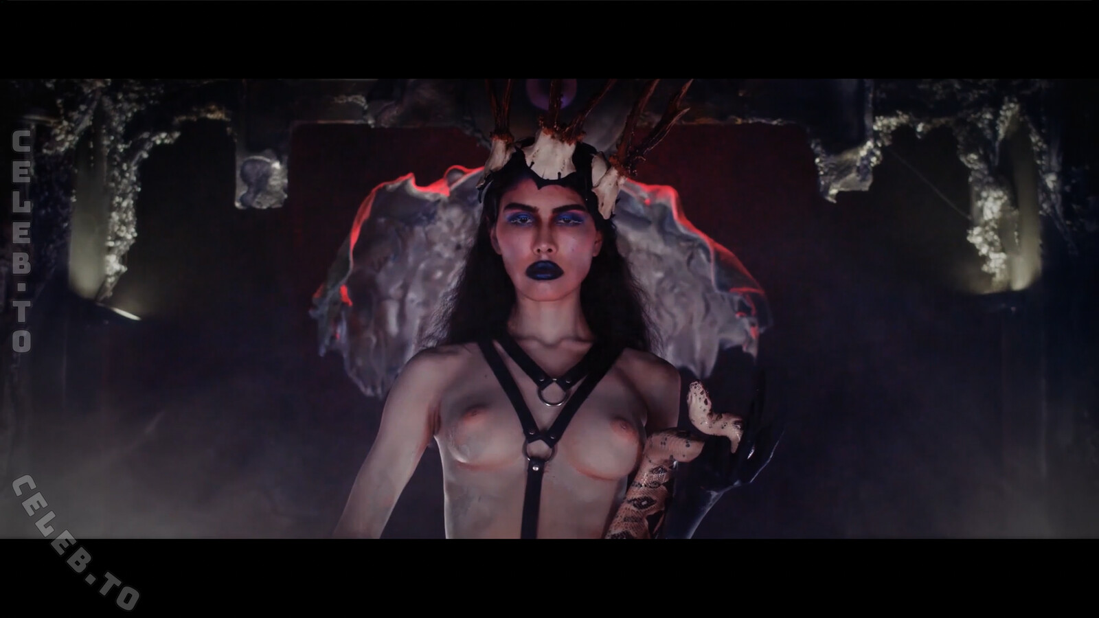 Musikvideos nude photo 3