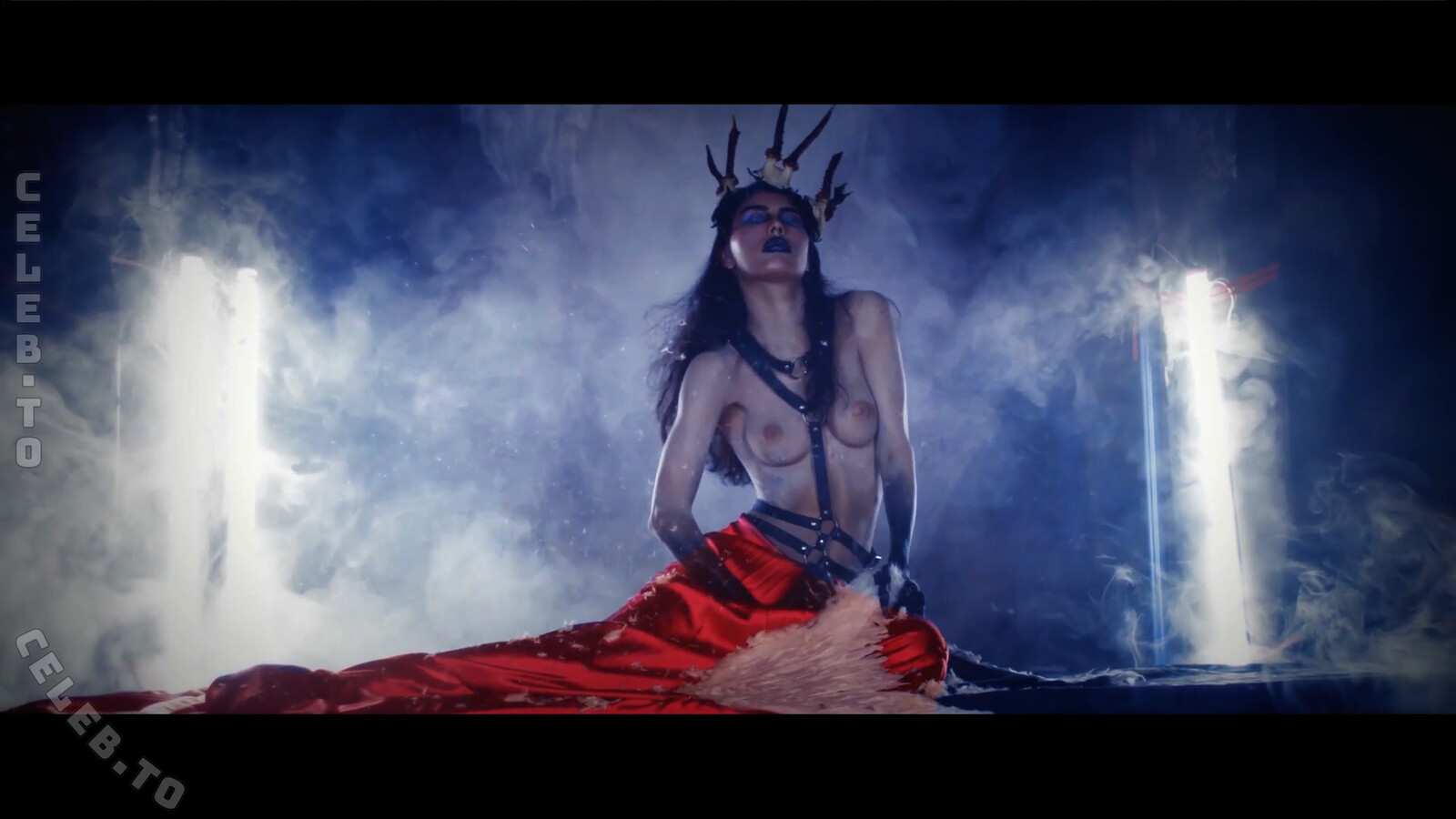 Musikvideos nude photo 7
