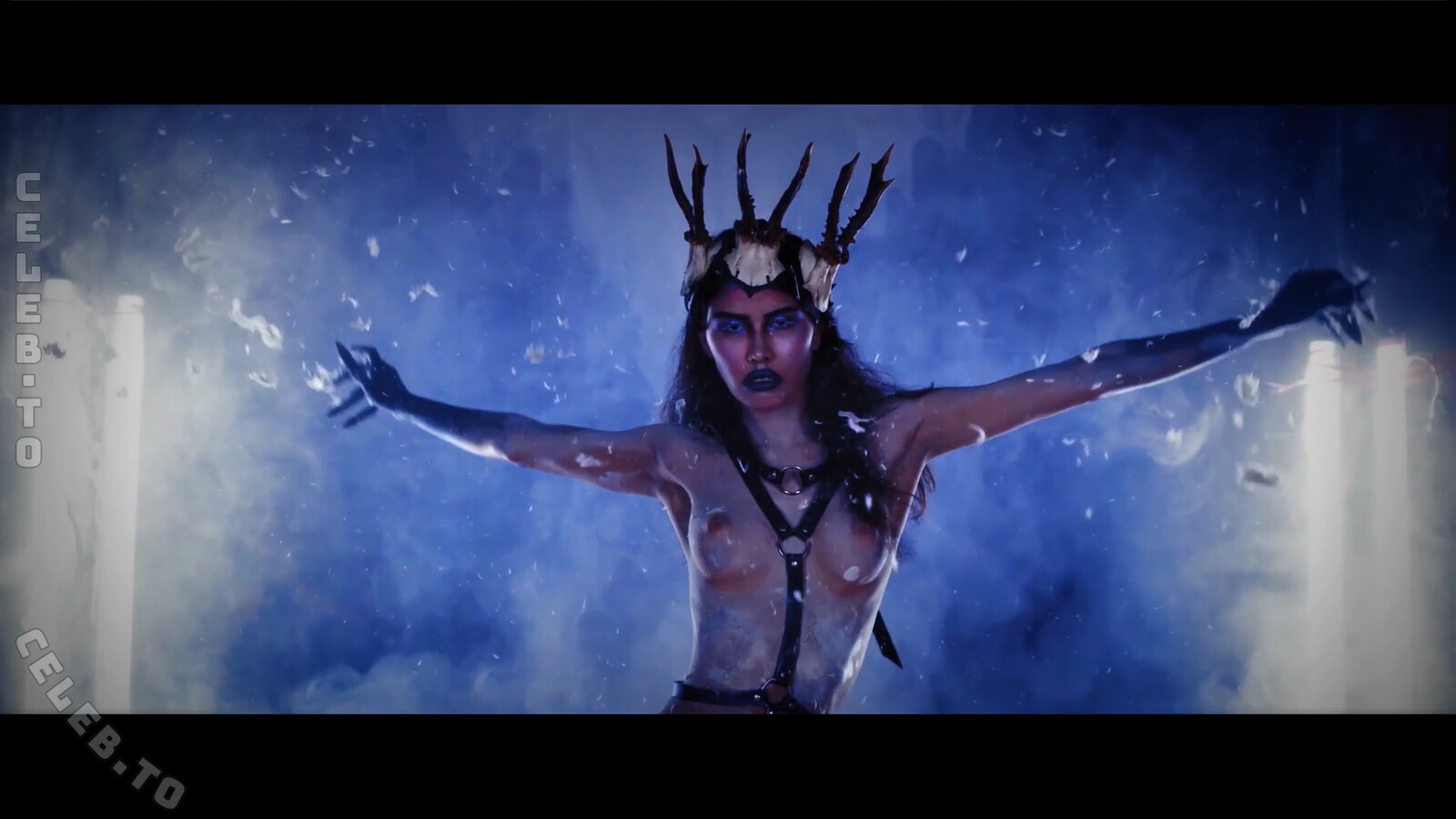 Musikvideos nude photo 8