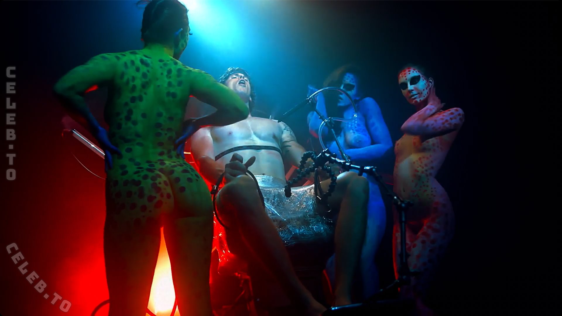 Musikvideos nude photo 5