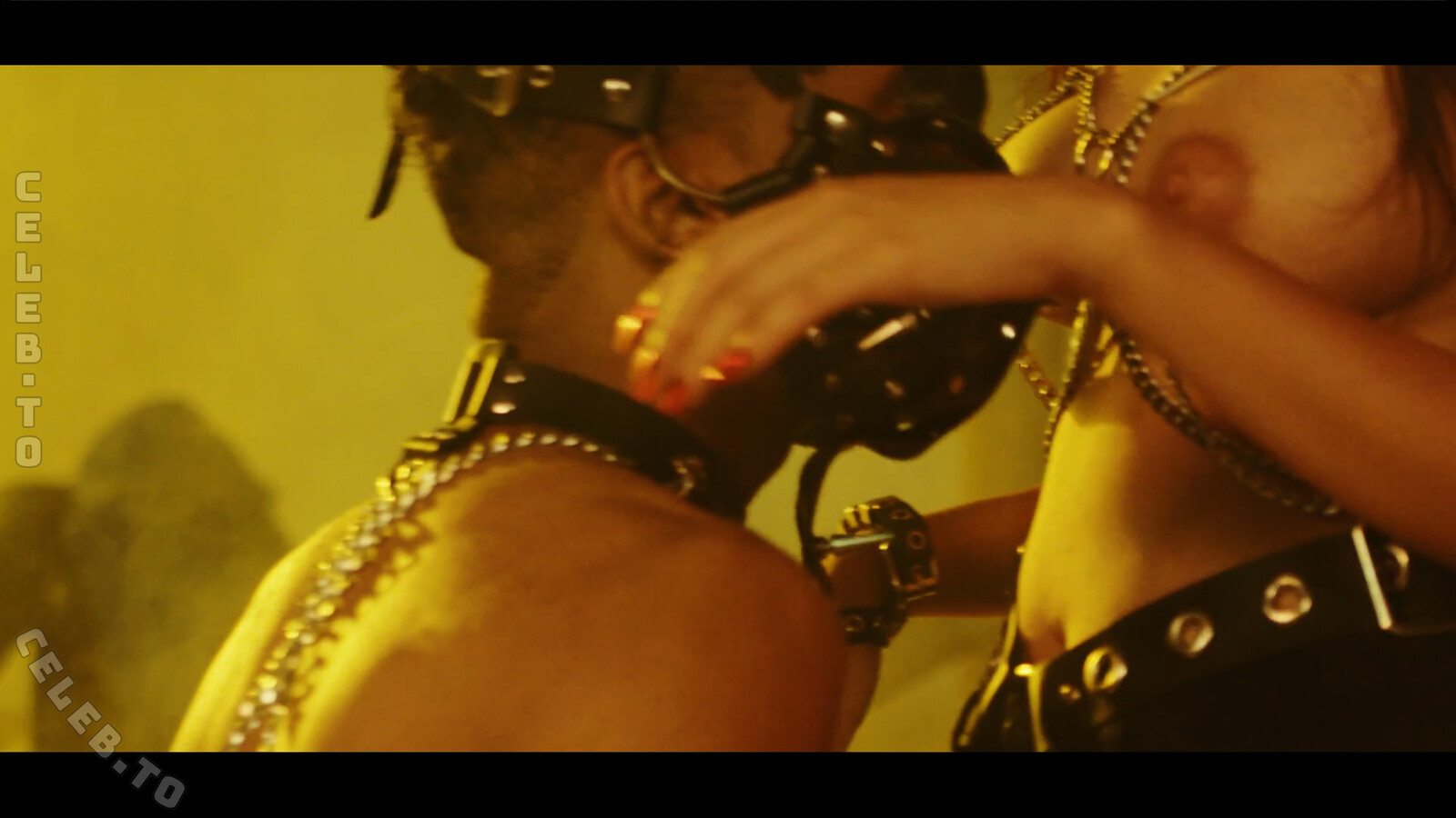 Musikvideos nude photo 7