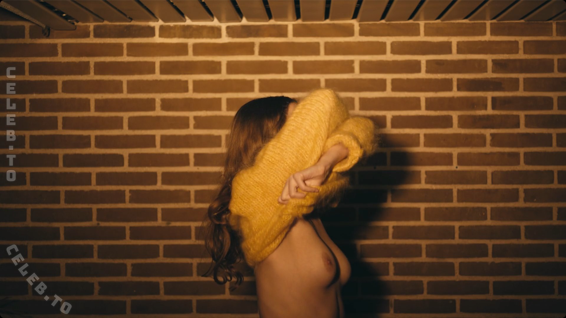 Musikvideos nude photo 5