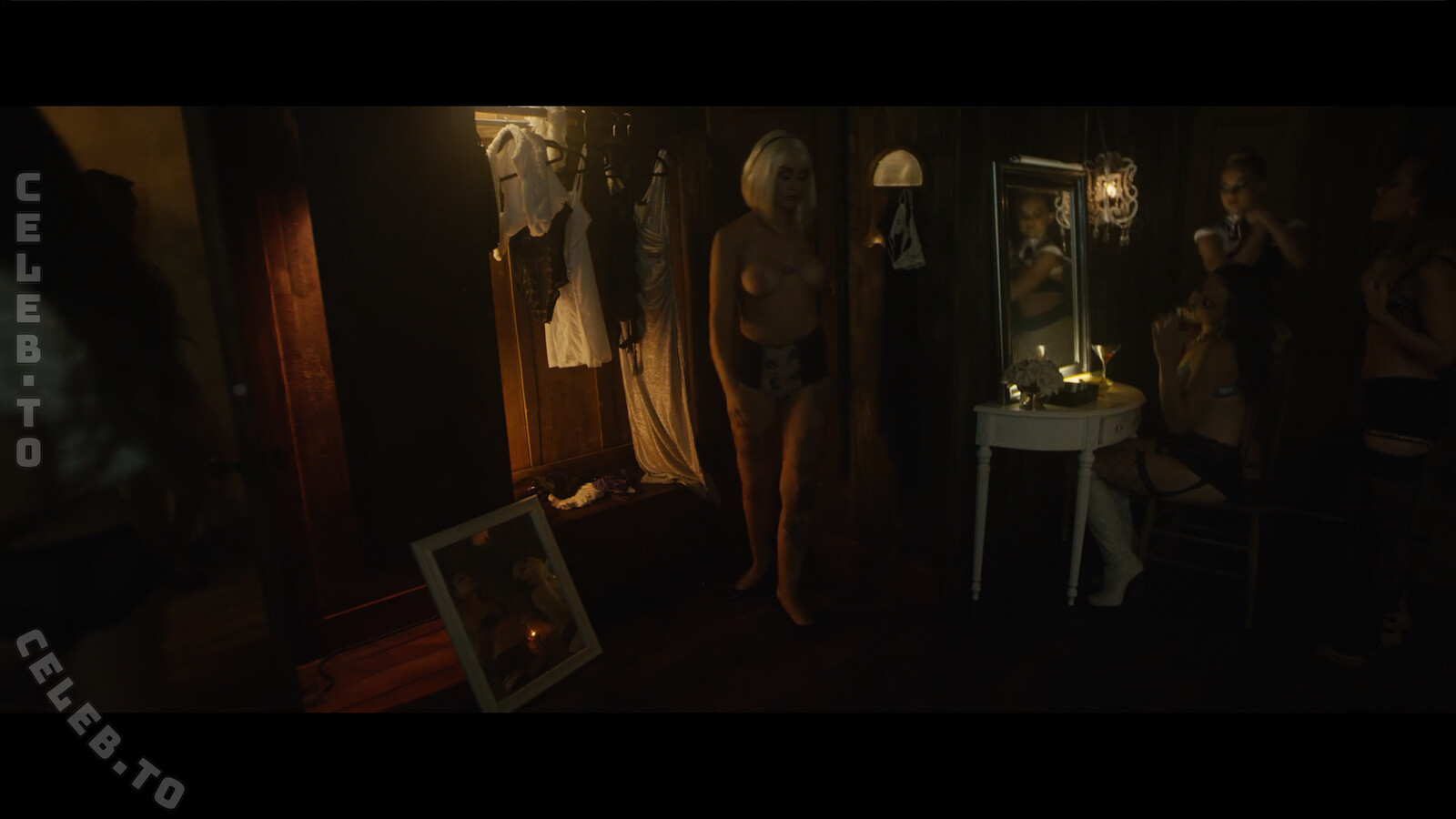 Musikvideos nude photo 6