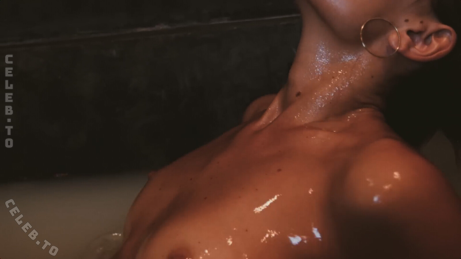 Musikvideos nude photo 6