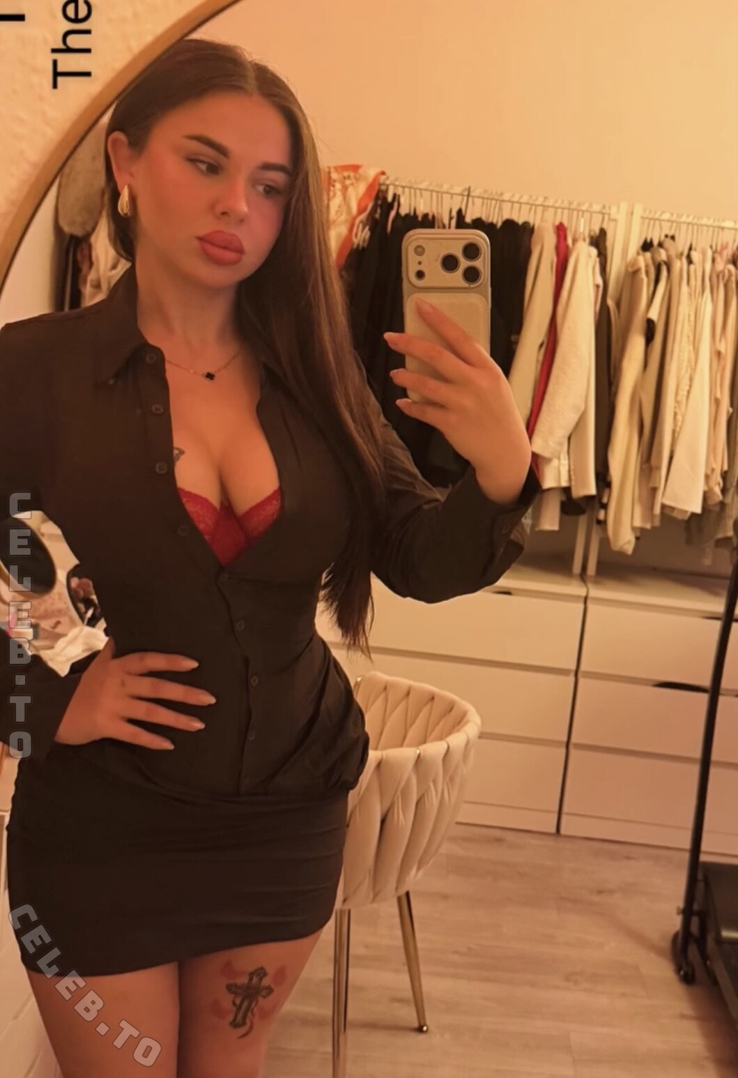 M.vntr nude photo 1
