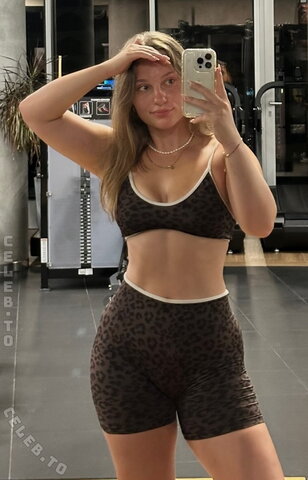 mxchxllx.s / Michelle nude photo 2