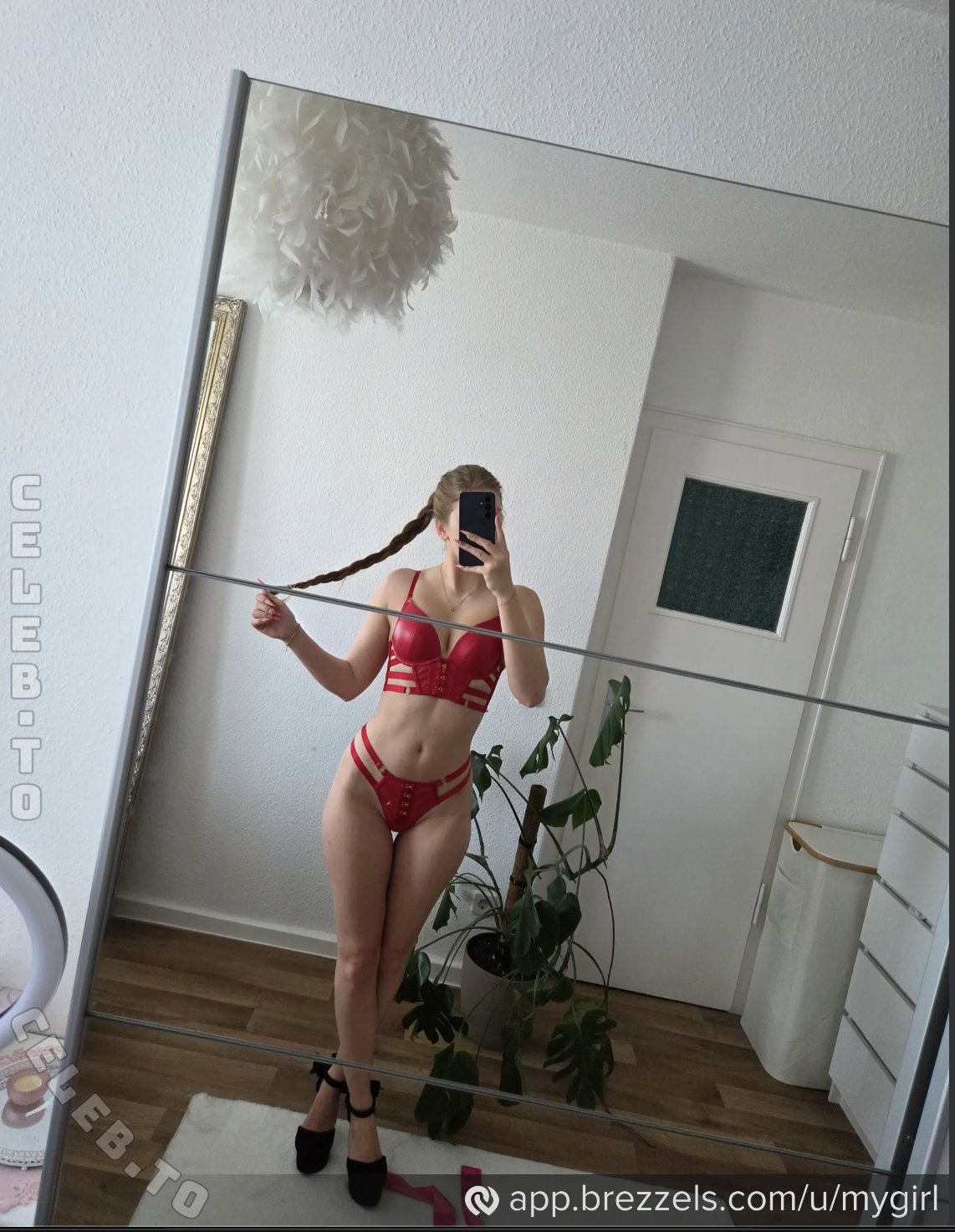 Mygirl nude photo 7