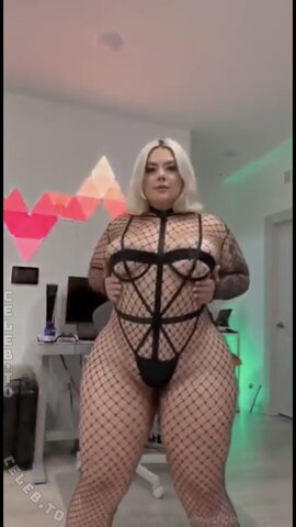 mysticbeinggg nude photo 2