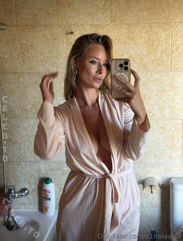 n1nalavida nude photo 1