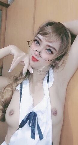 Na Mi Nudes nude photo 6