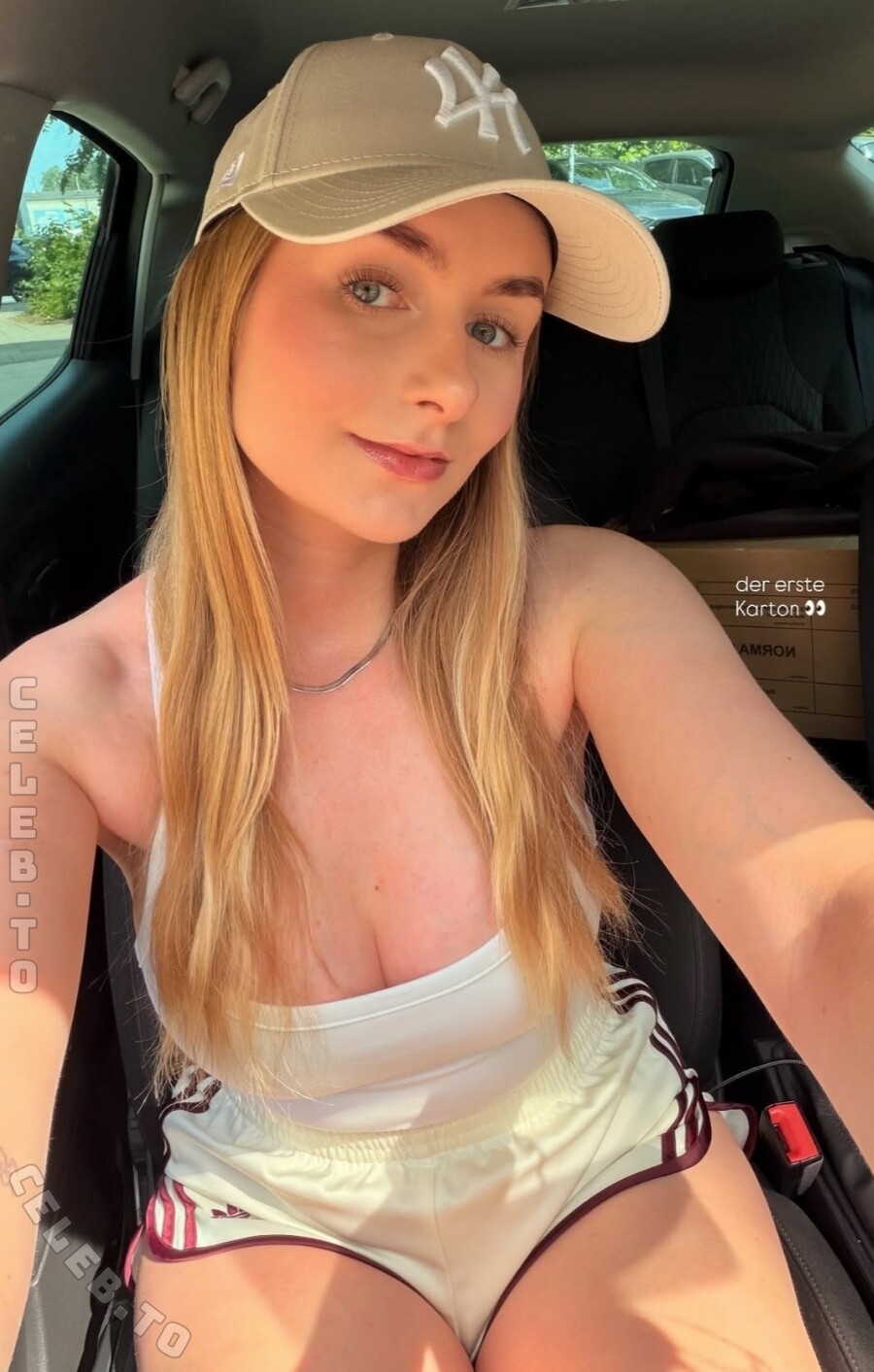 naadine.223 nude photo 2