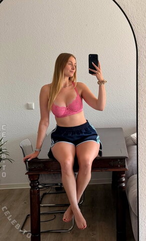 naadine.223 – Insta story Simply awesome 💦