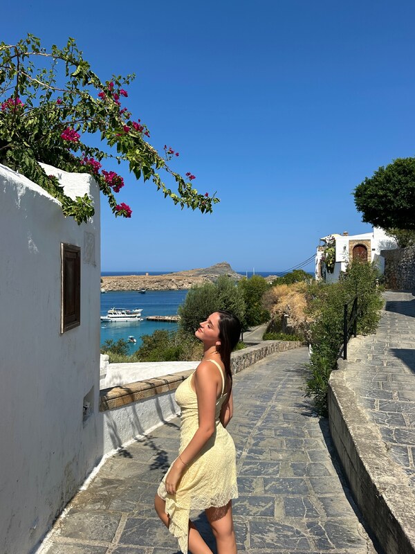 naama yanay nude photo 8