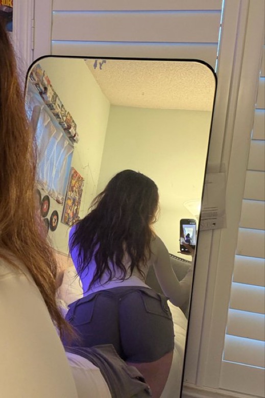 Nabiiib nude photo 1