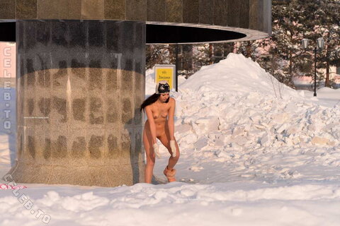 Nackt in Russland nude photo 9140