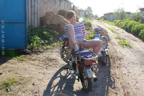 Nackt in Russland nude photo 9074